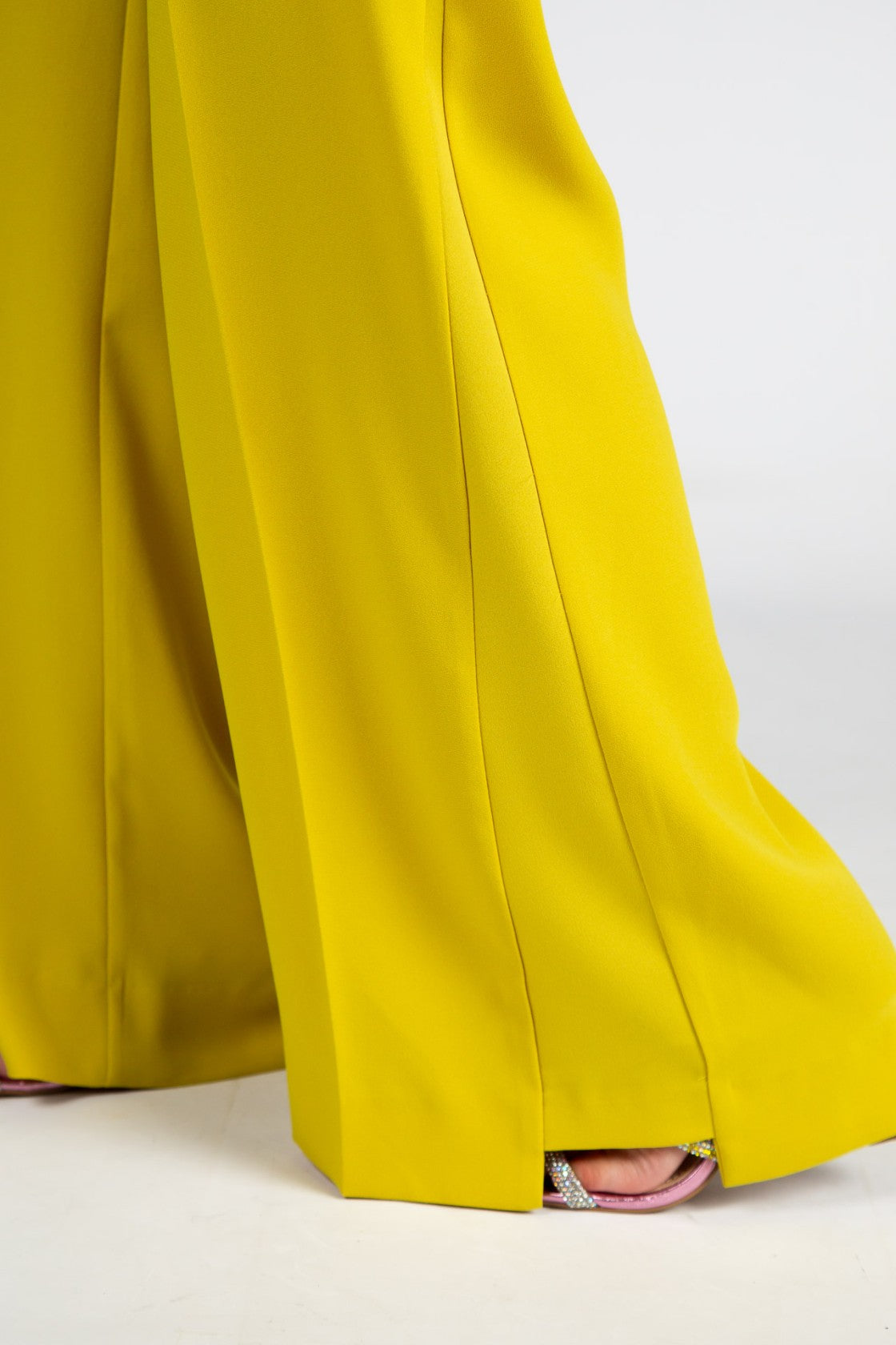 Calças pantalonas amarelo