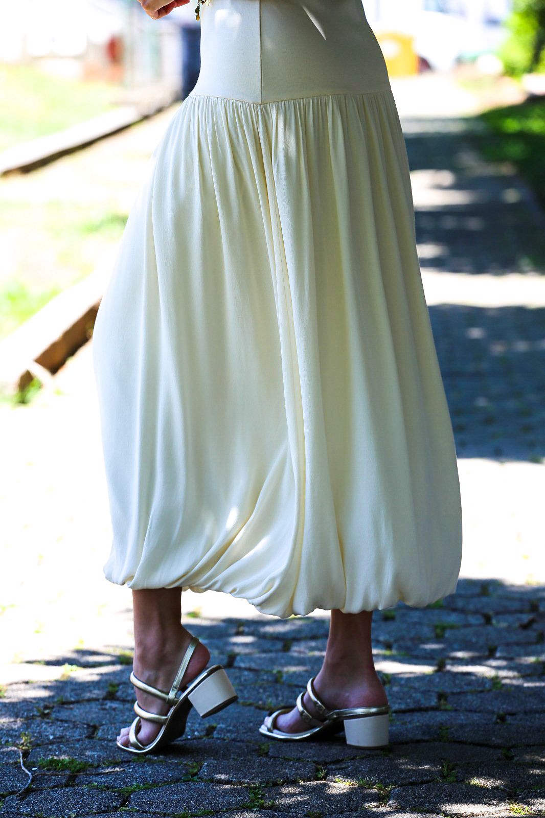 Vestido Midi Creme Fluido