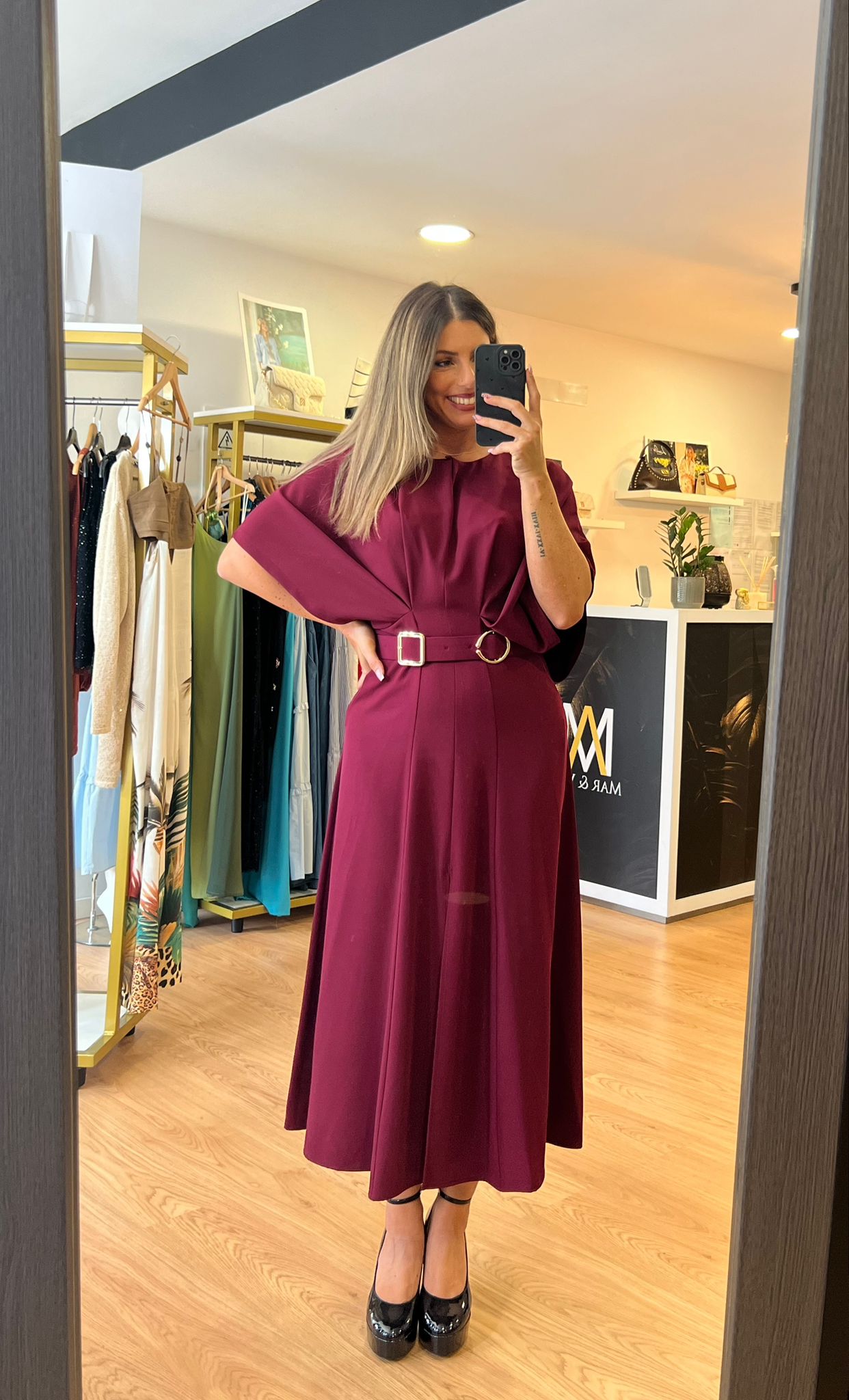 Vestido Longo Imperial – Elegância e Sofisticação