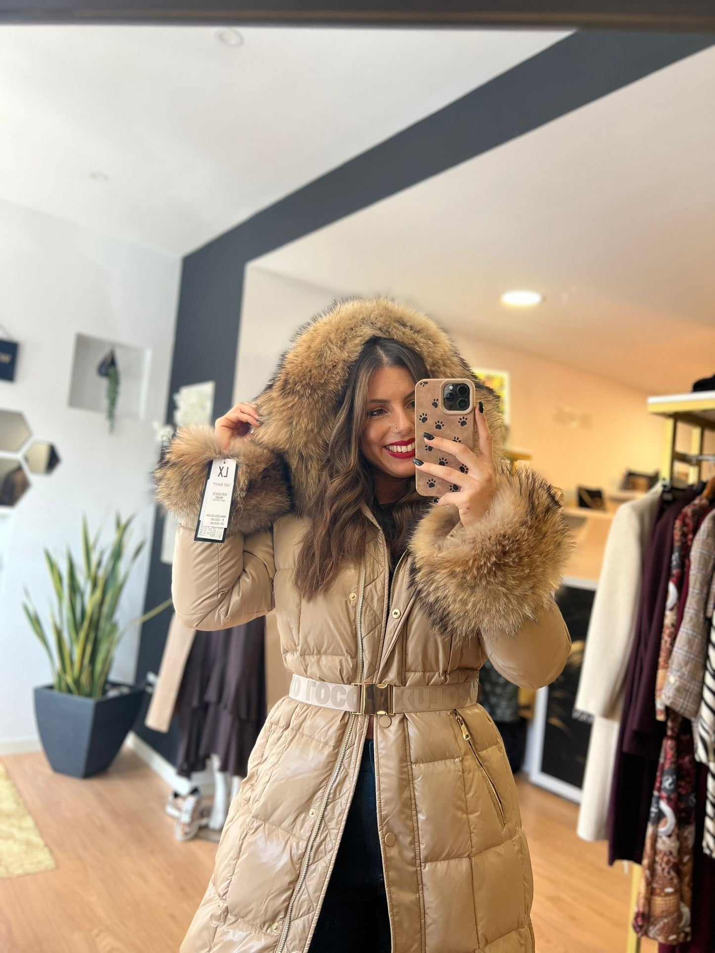 Casaco Bege com Pormenores em Pêlo