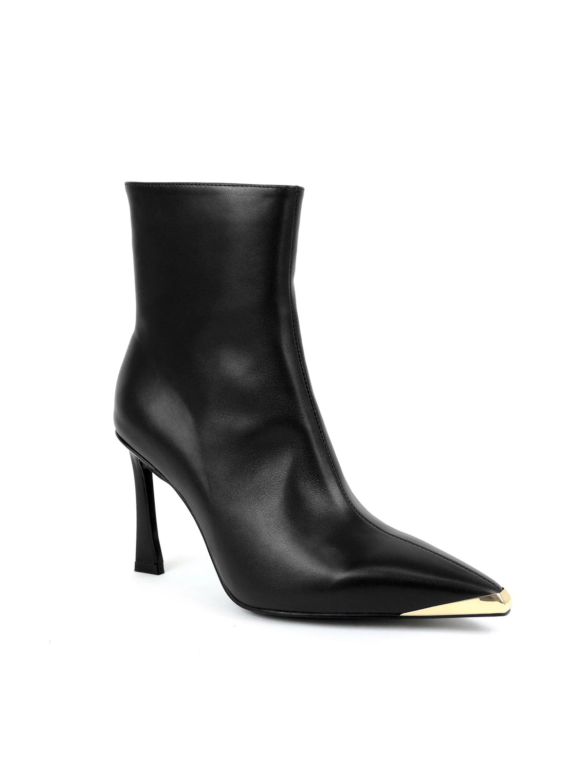 Botins em Pele com Biqueira Dourada