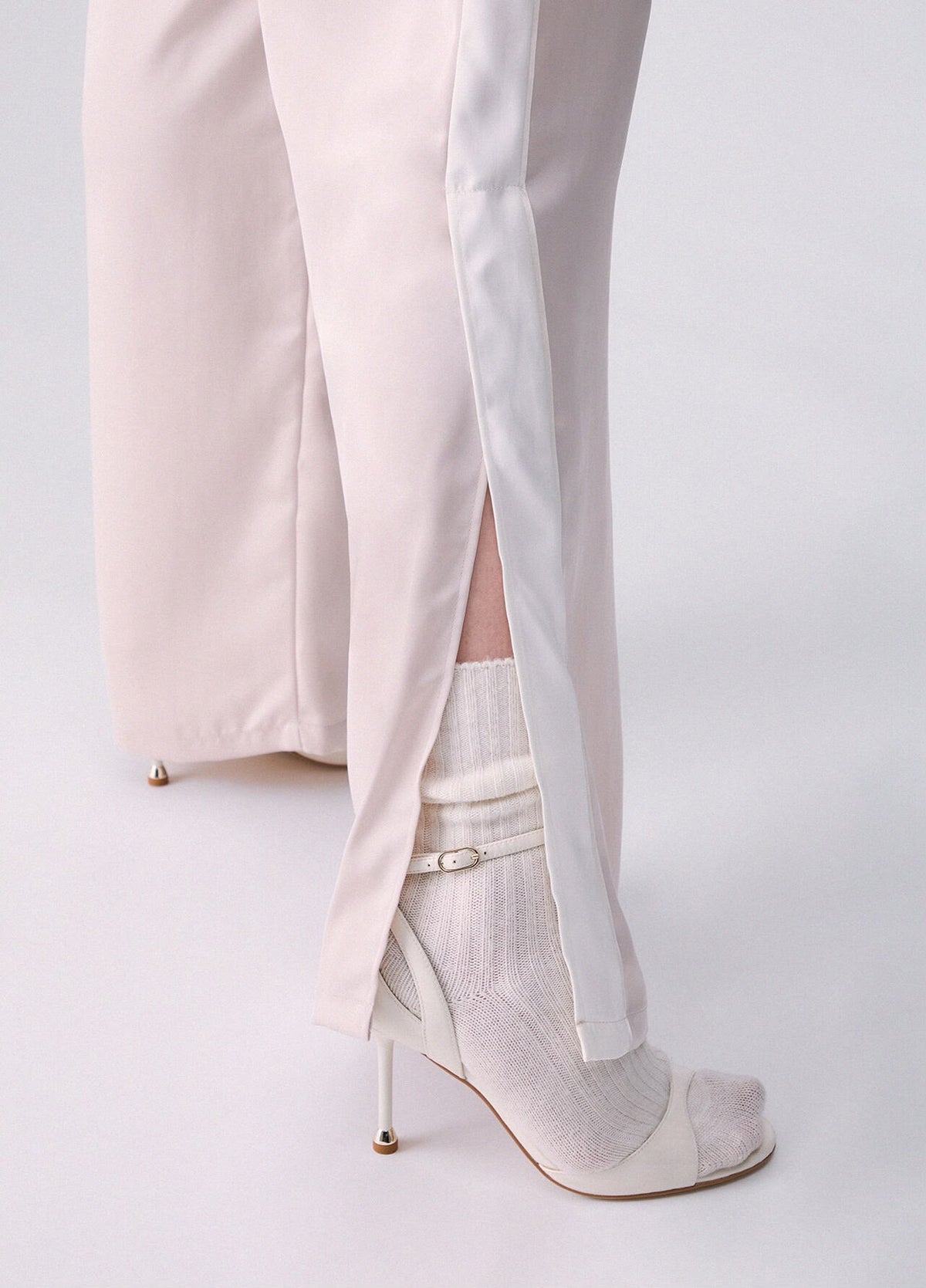 Calça Wide Leg Pérola com Cintura Ajustável