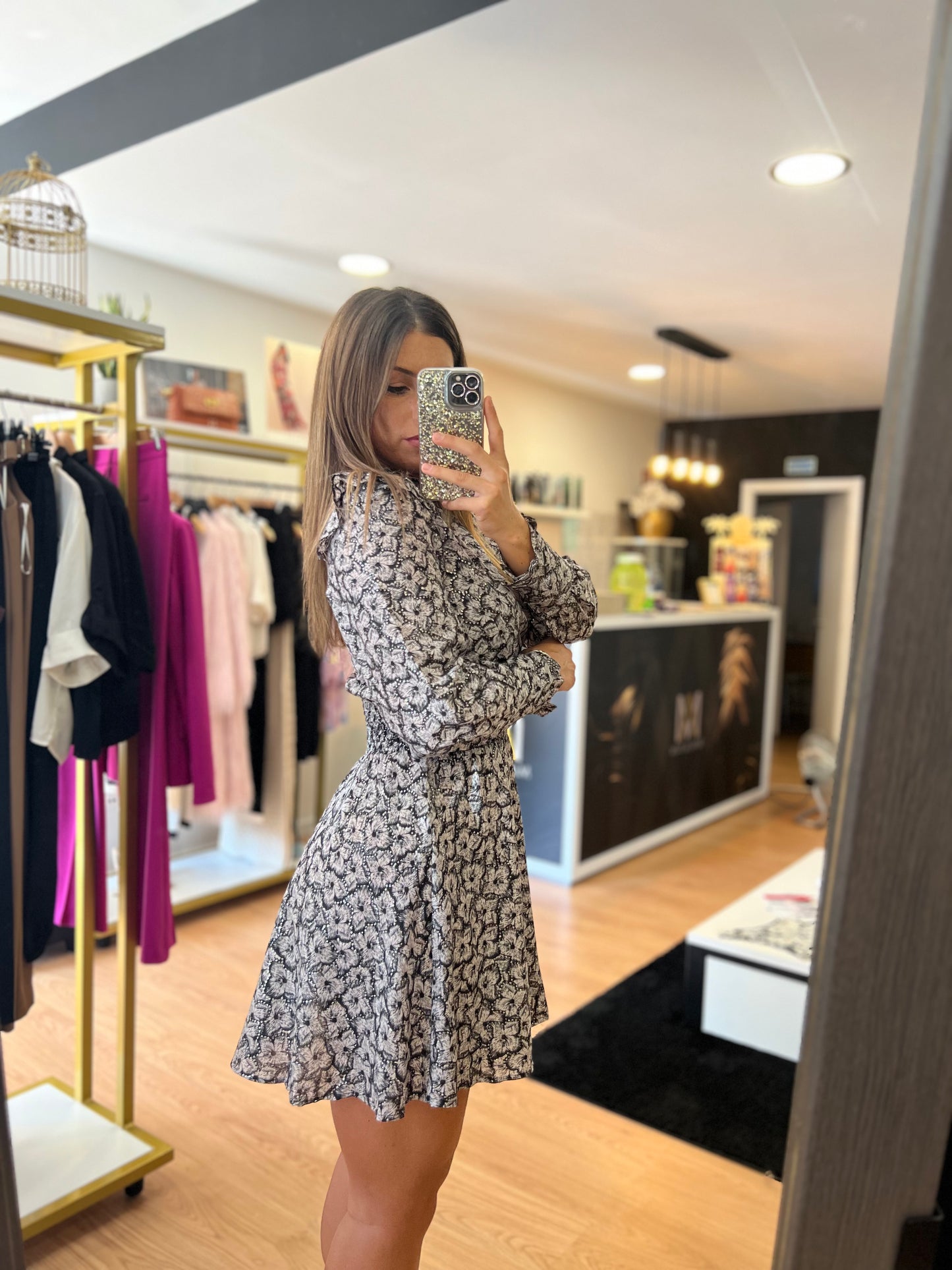 Vestido curto de manga comprida com estampa