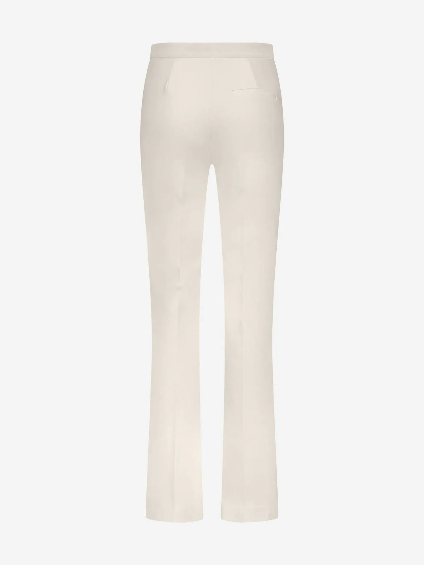 Calça clássica com detalhe de fivela
