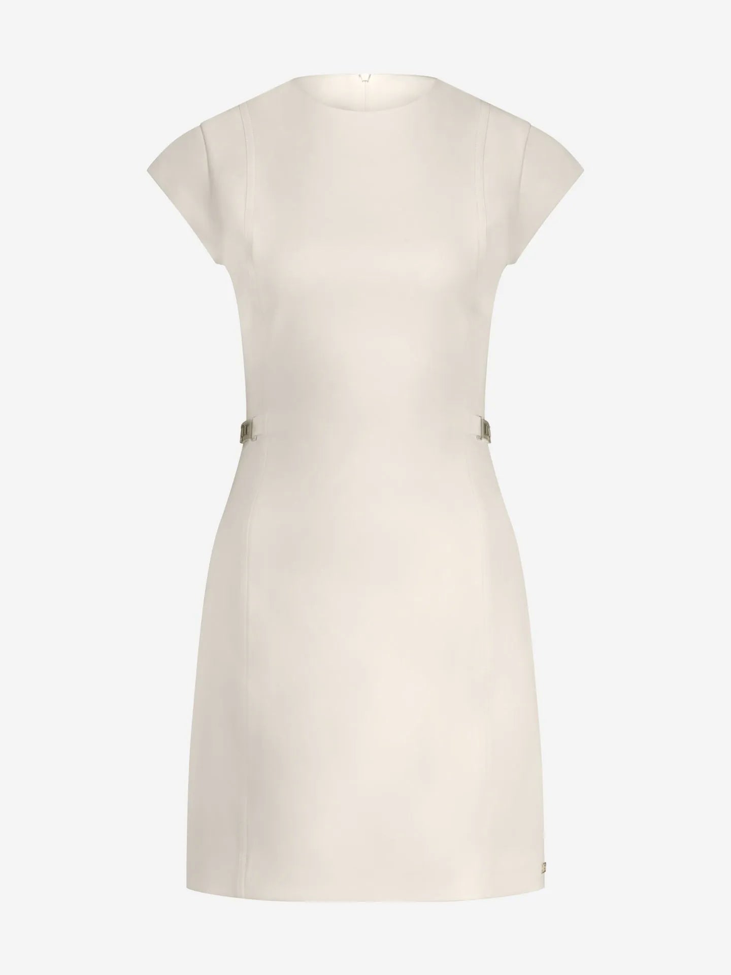 Vestido justo com detalhes em corrente na cintura
