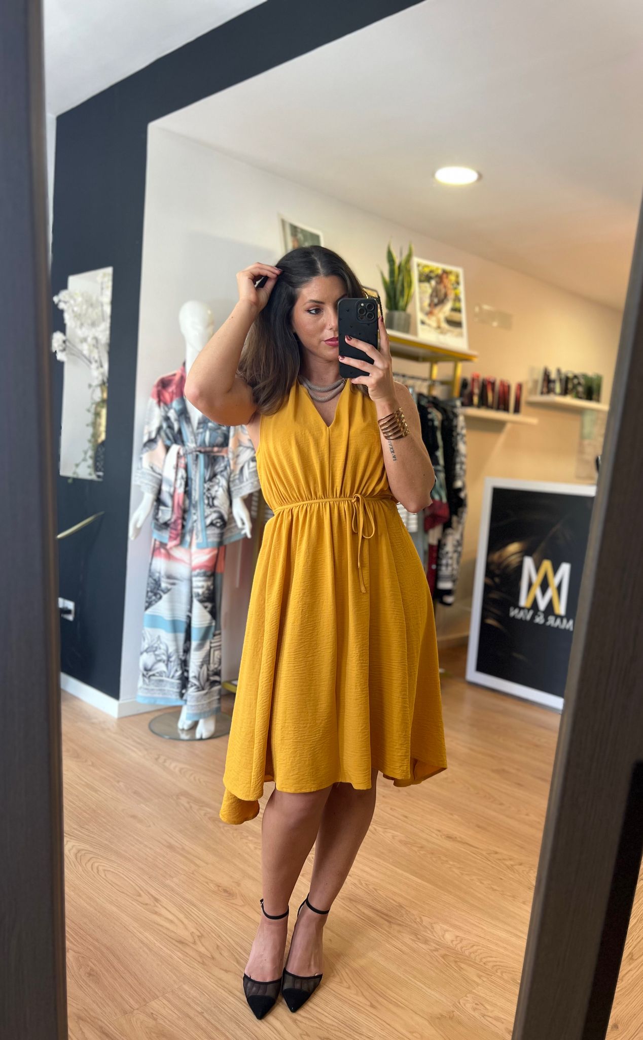 Vestido curto plissado