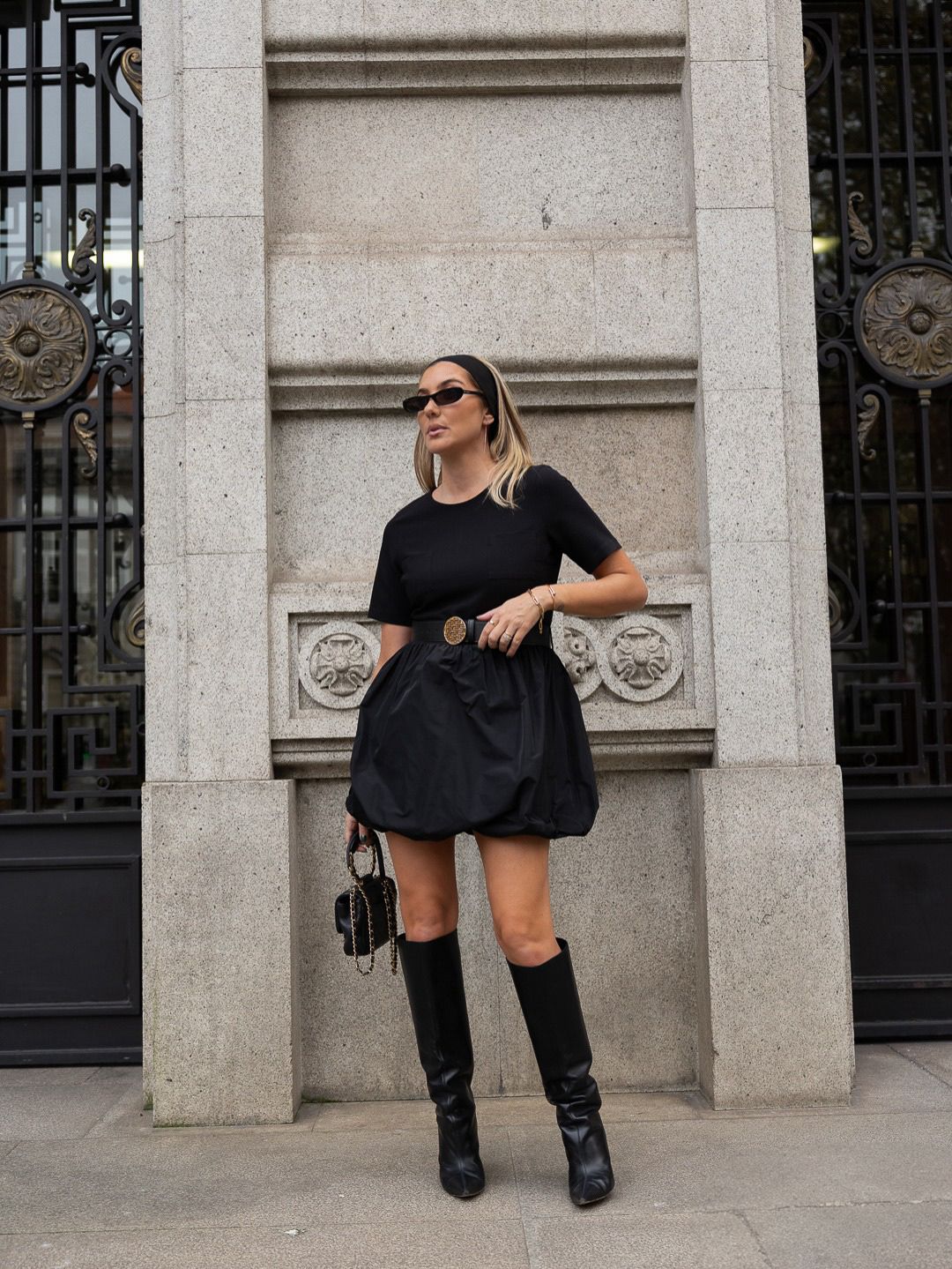Vestido Preto Balão com Cinto