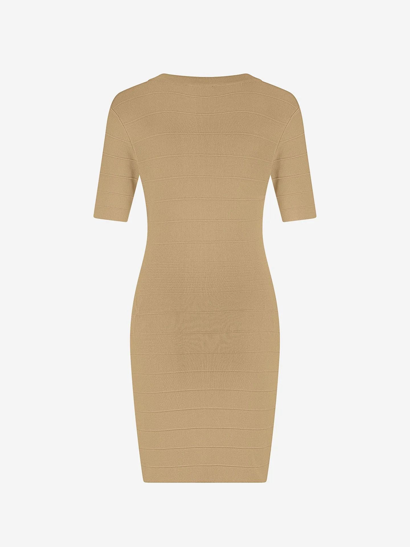 Vestido Justo com Botões Frontais