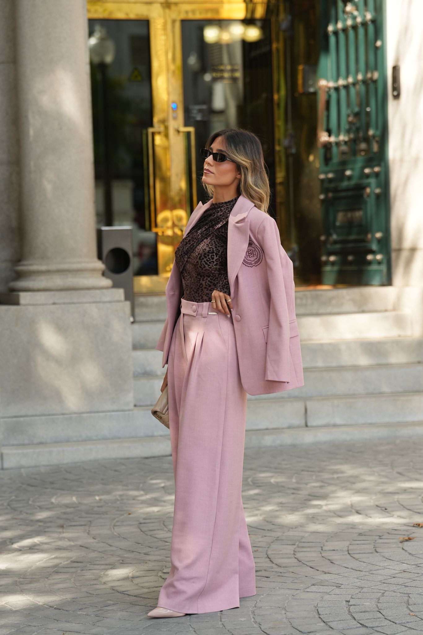 Calças Largas de Alfataria com Pinças