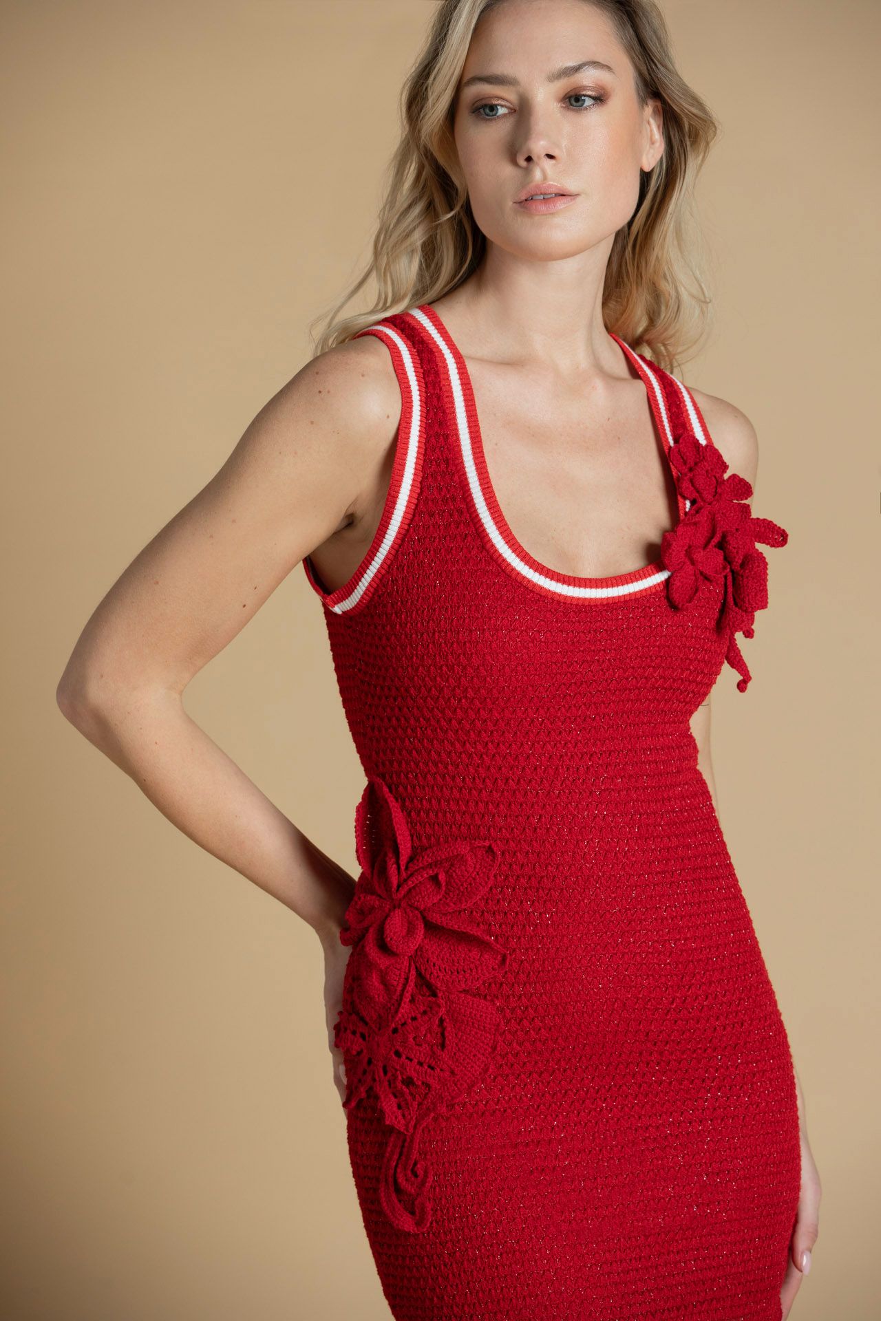 Vestido de Malha com pormenores florais