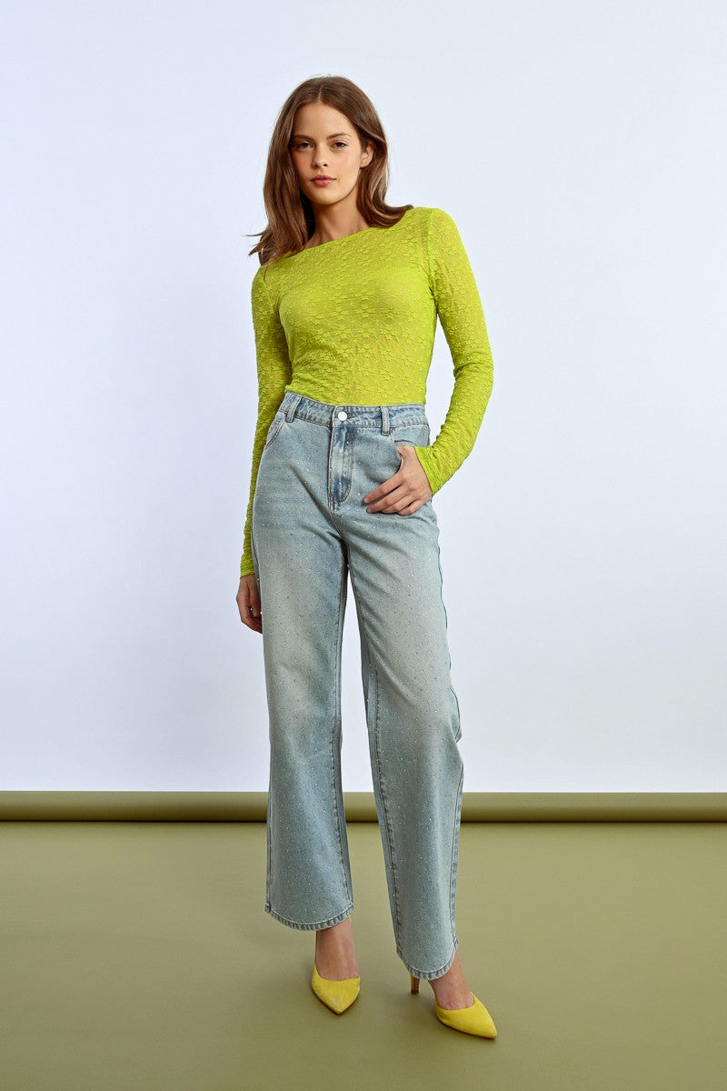 Calça jeans larga com strass