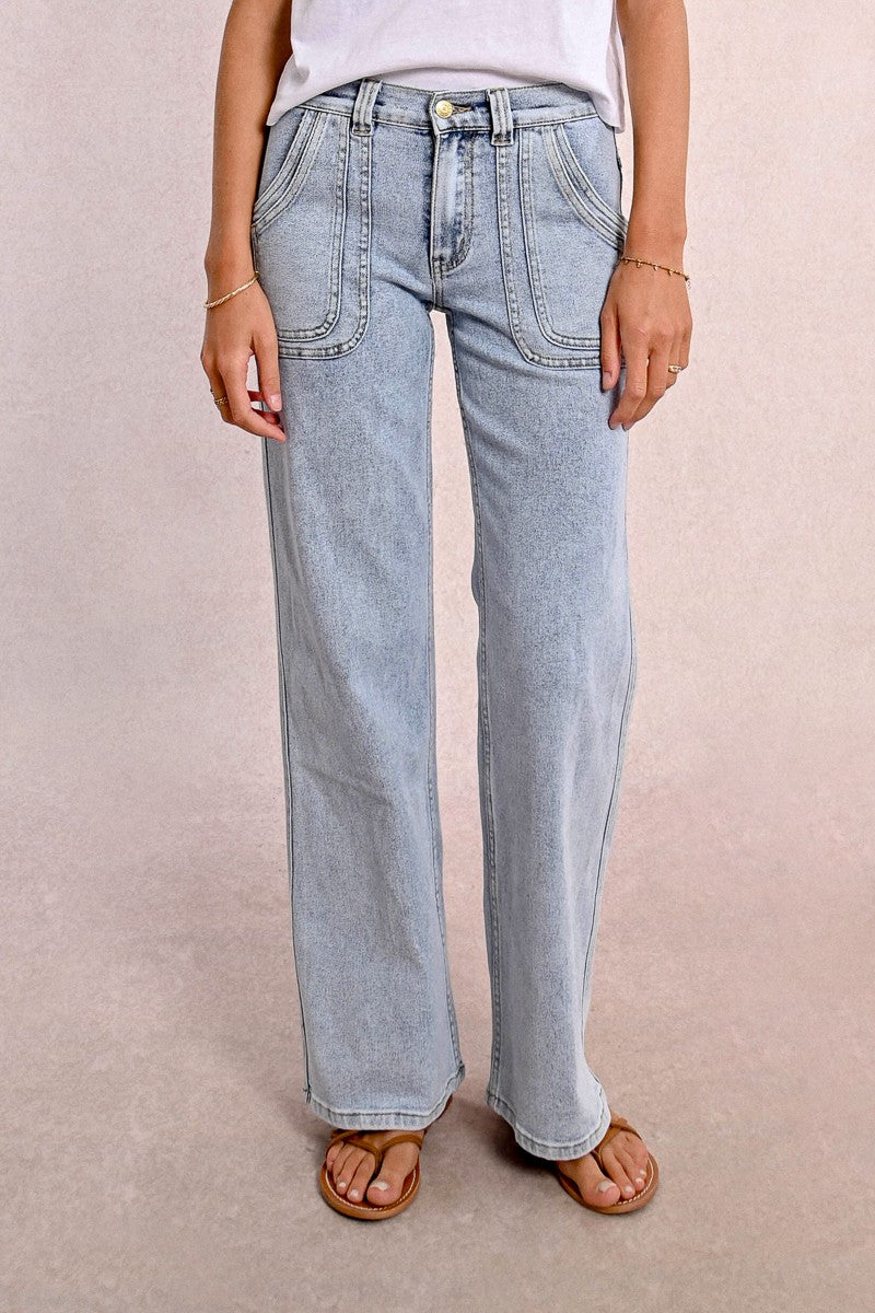 Calça jeans larga com pespontos