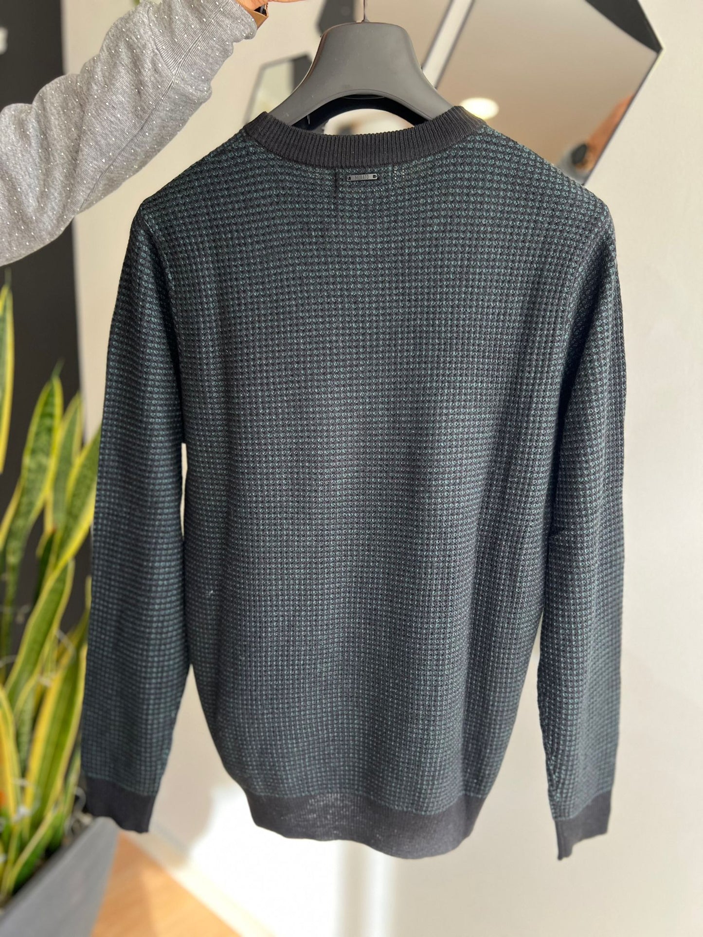 Camisola Antony Morato – Malha Texturada Micro Pattern (Preto/Verde Petrol)