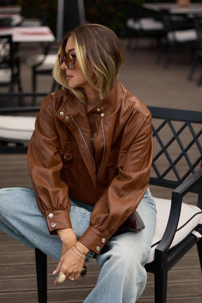 Bomber Efeito Pele Camel – O casaco que transforma qualquer look