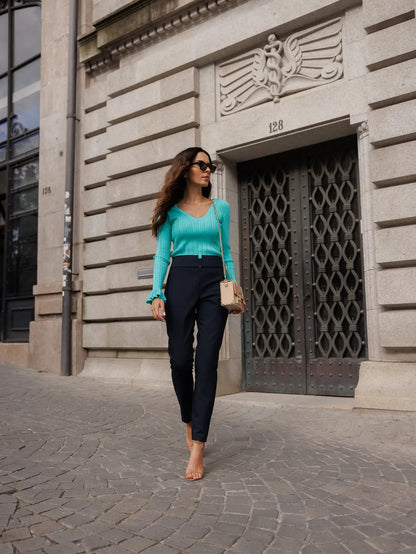 Camisola em malha canelada com detalhe de folhos