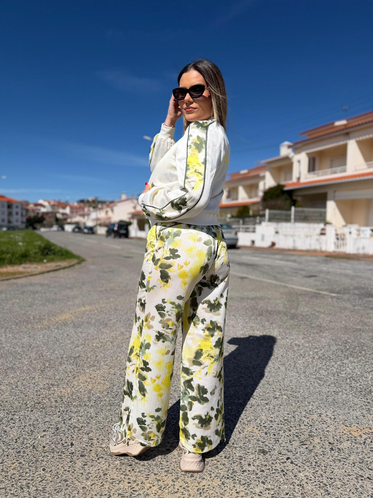 Conjunto Floral Premium com Bomber Reversível