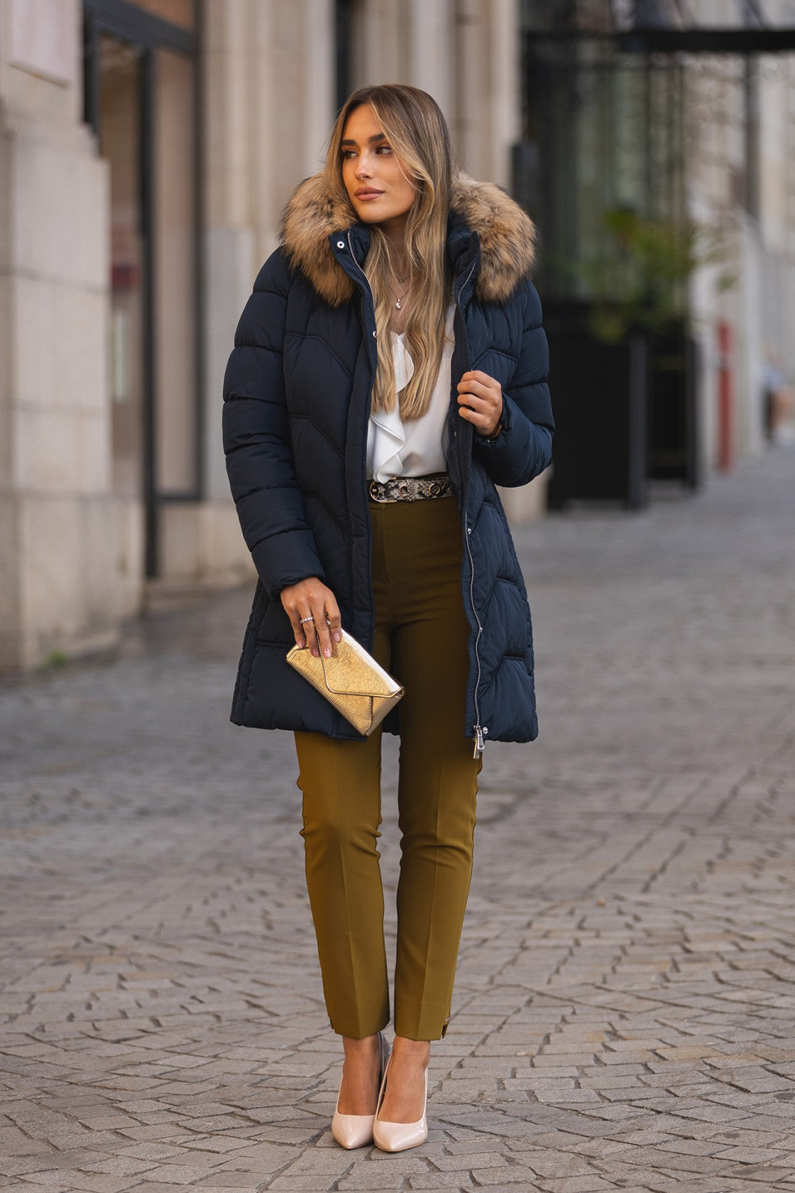 Parka azul marinho capuz com pêlo