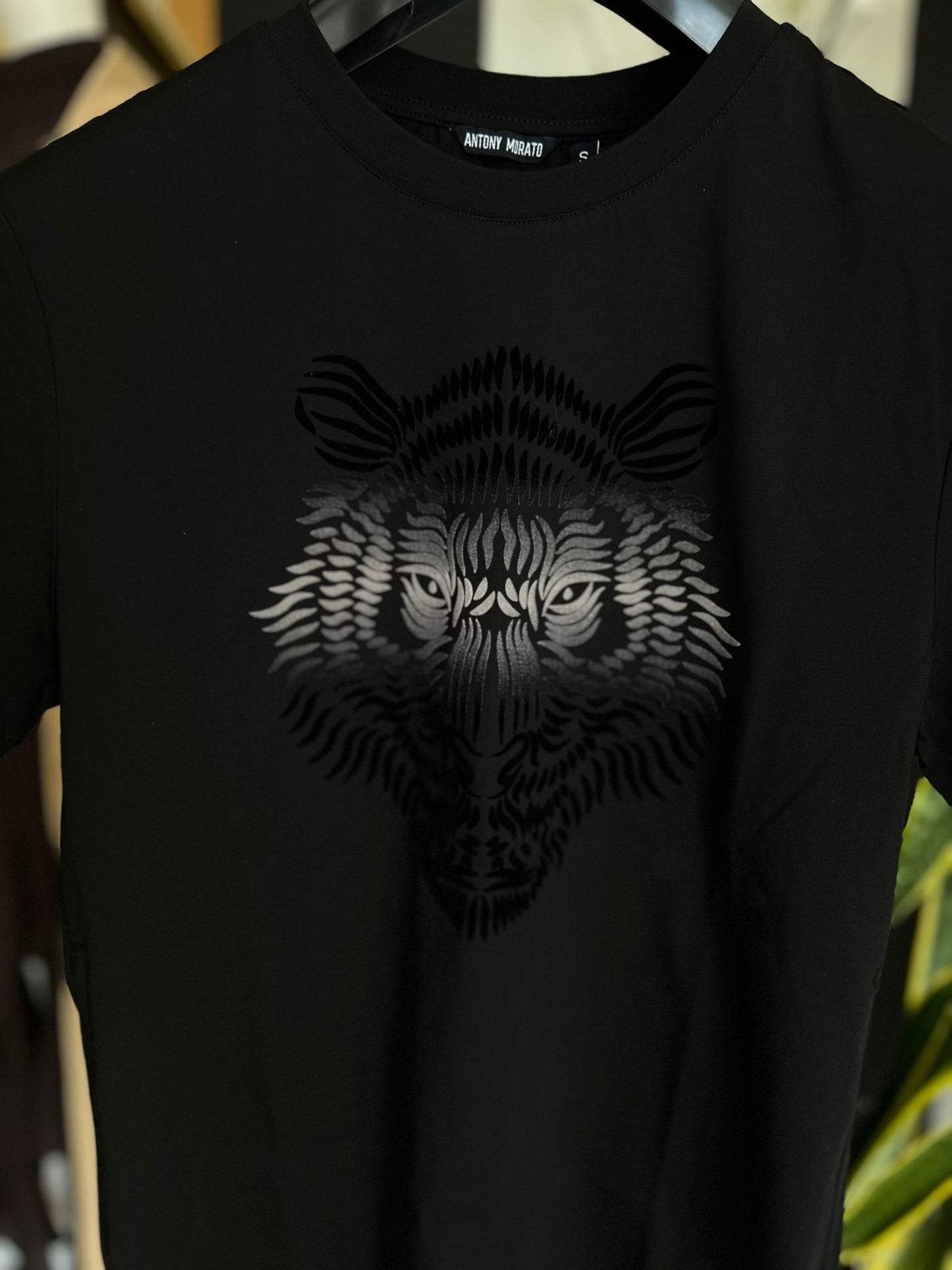 T-Shirt Antony Morato – Slim Fit (Preto) com Estampa de Tigre