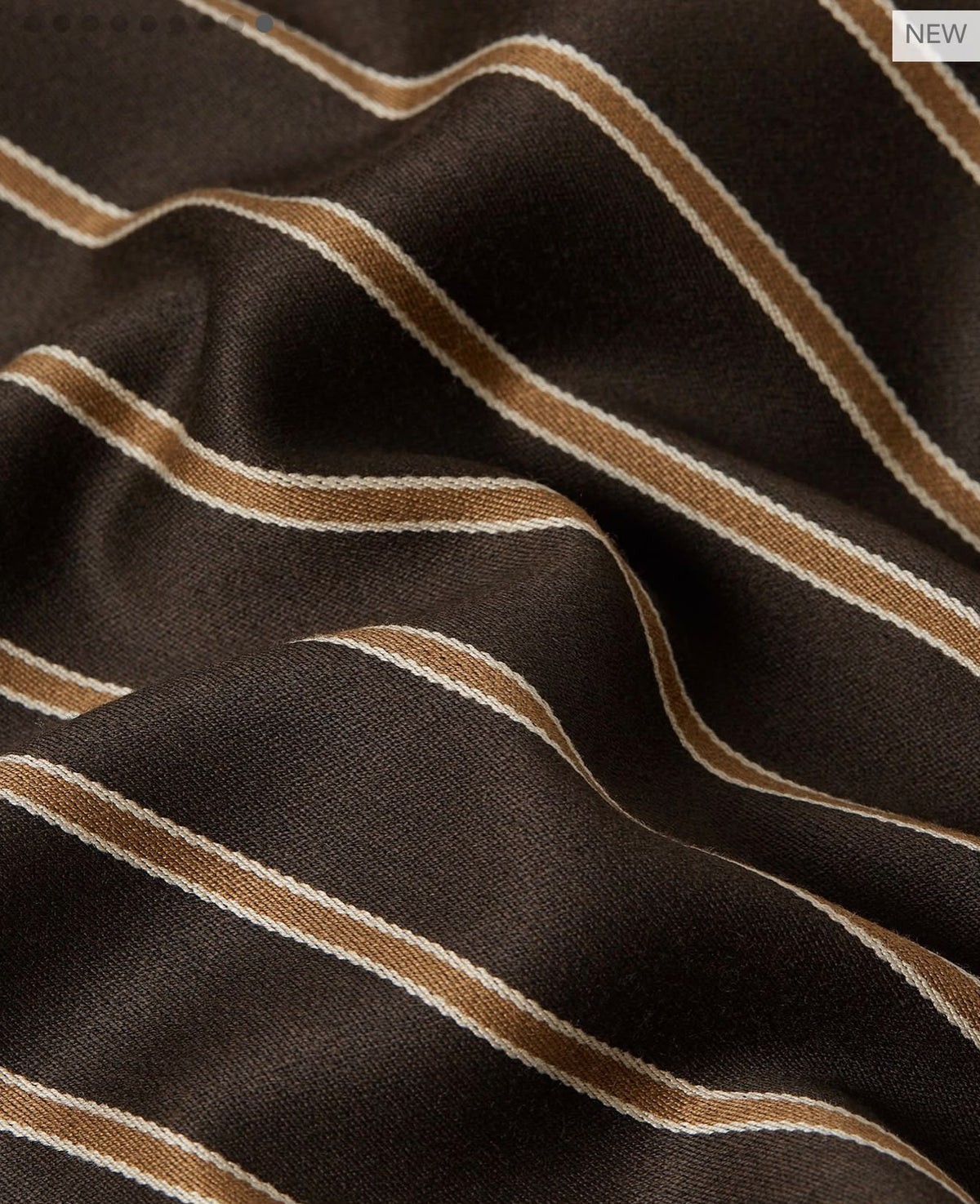Camisa castanha com riscas camel