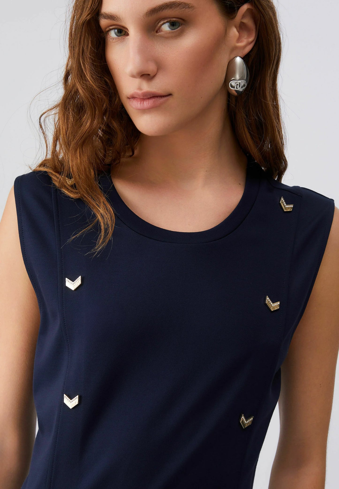 Vestidos de Cavas Com Aplicação Azul Ecuro