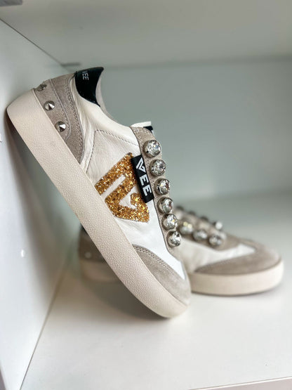Ténis Brancos com Cristais e Glitter Dourado