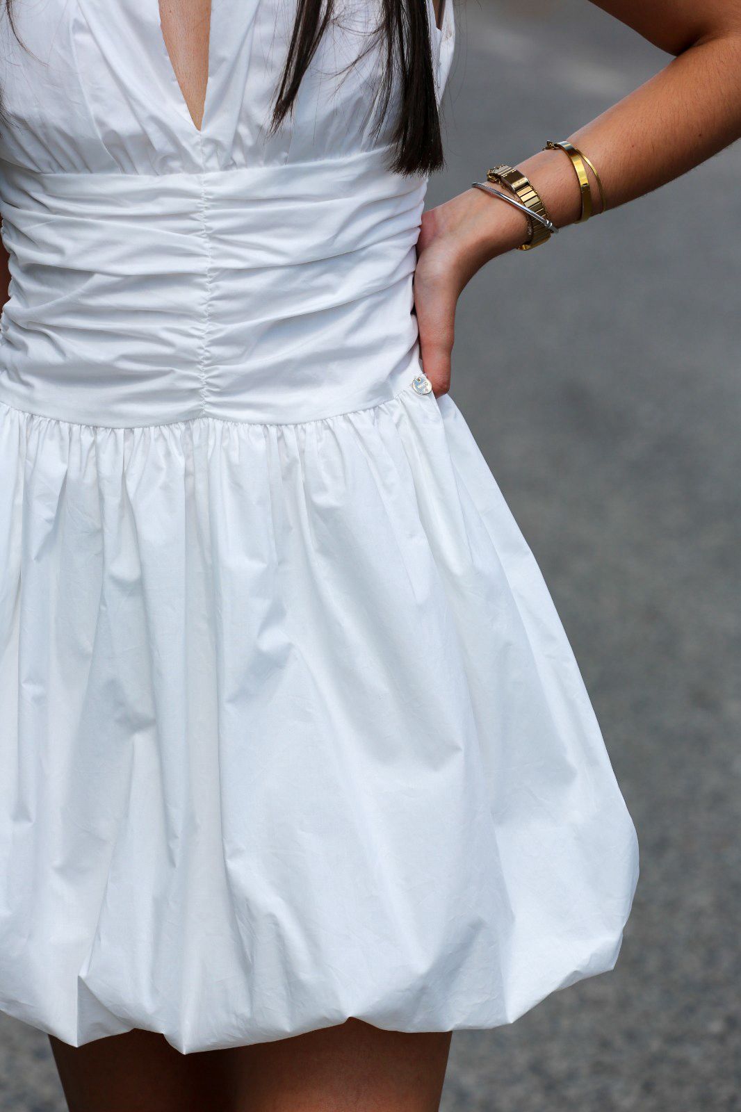 Vestido Branco com Costas Abertas