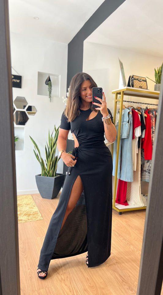 Vestido com recortes