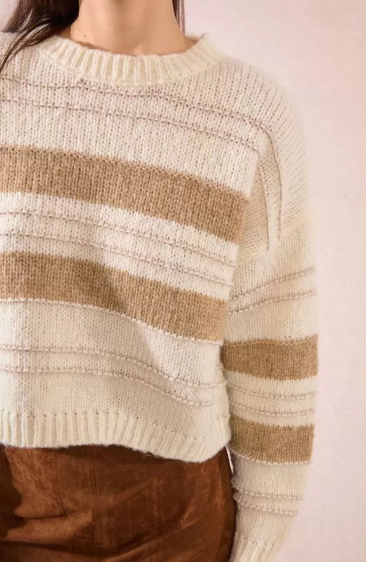 Camisola curta de tricô listrado