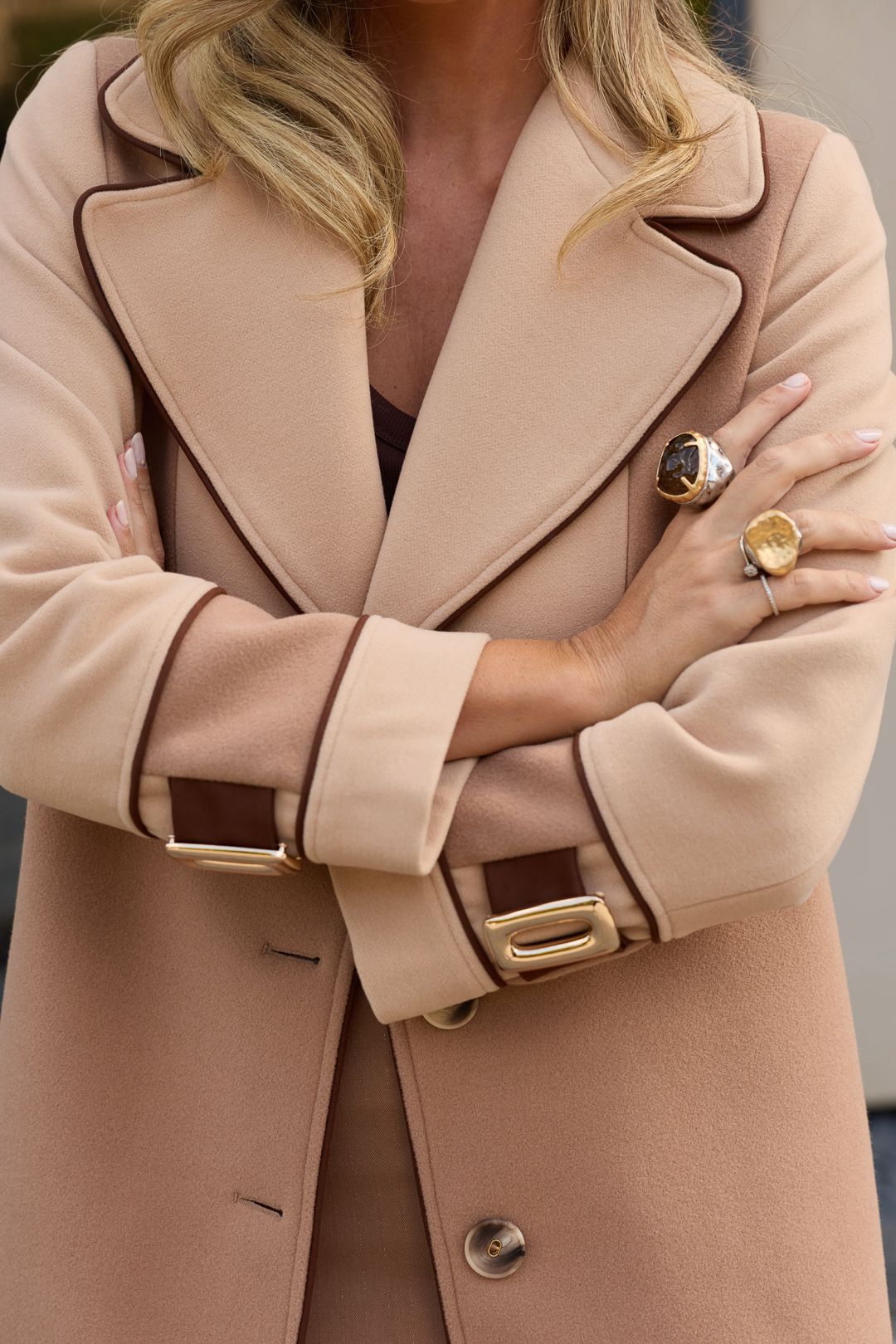 ✨ Casaco Longo de Fazenda Camel — Edição Premium