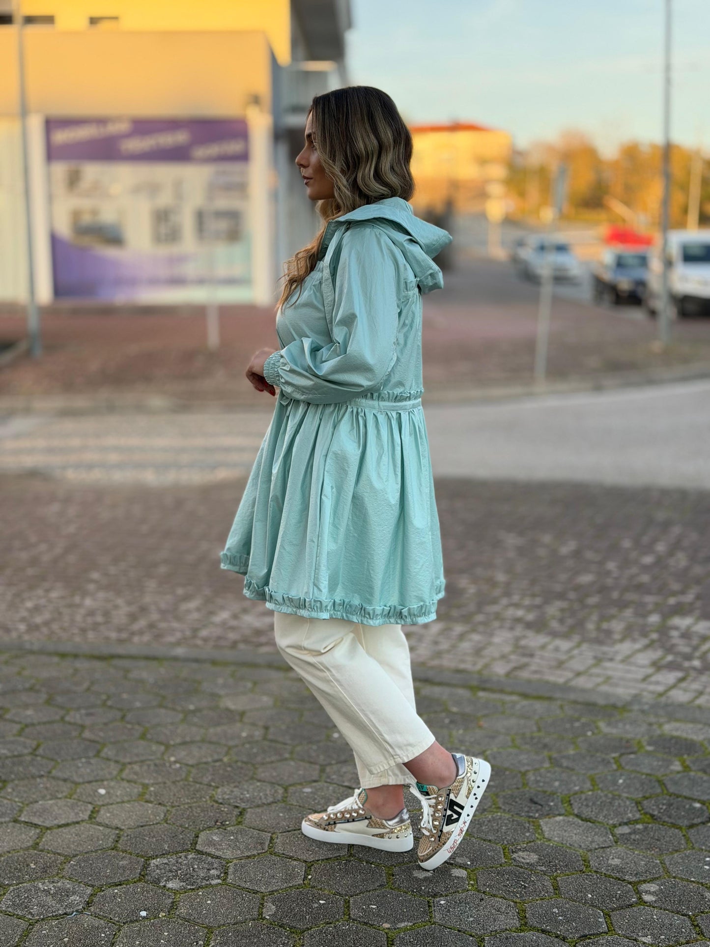 Parka Leve com Cintura Ajustável – Verde Claro