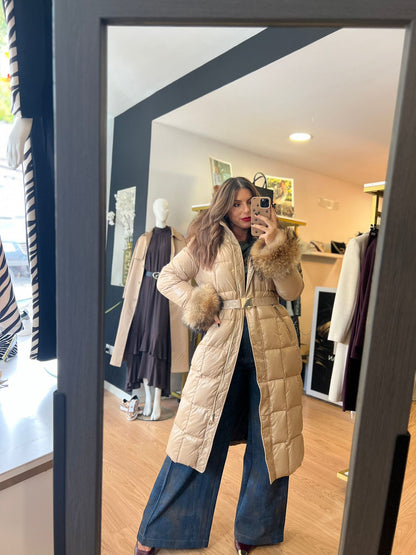 Casaco Bege com Pormenores em Pêlo