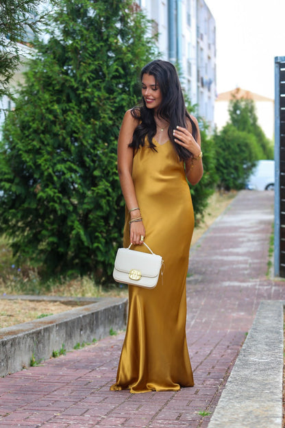Vestido Comprido Acetinado Dourado