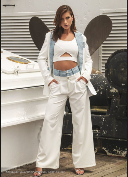 Blazer Locoluxo Branco com Detalhes em Azul