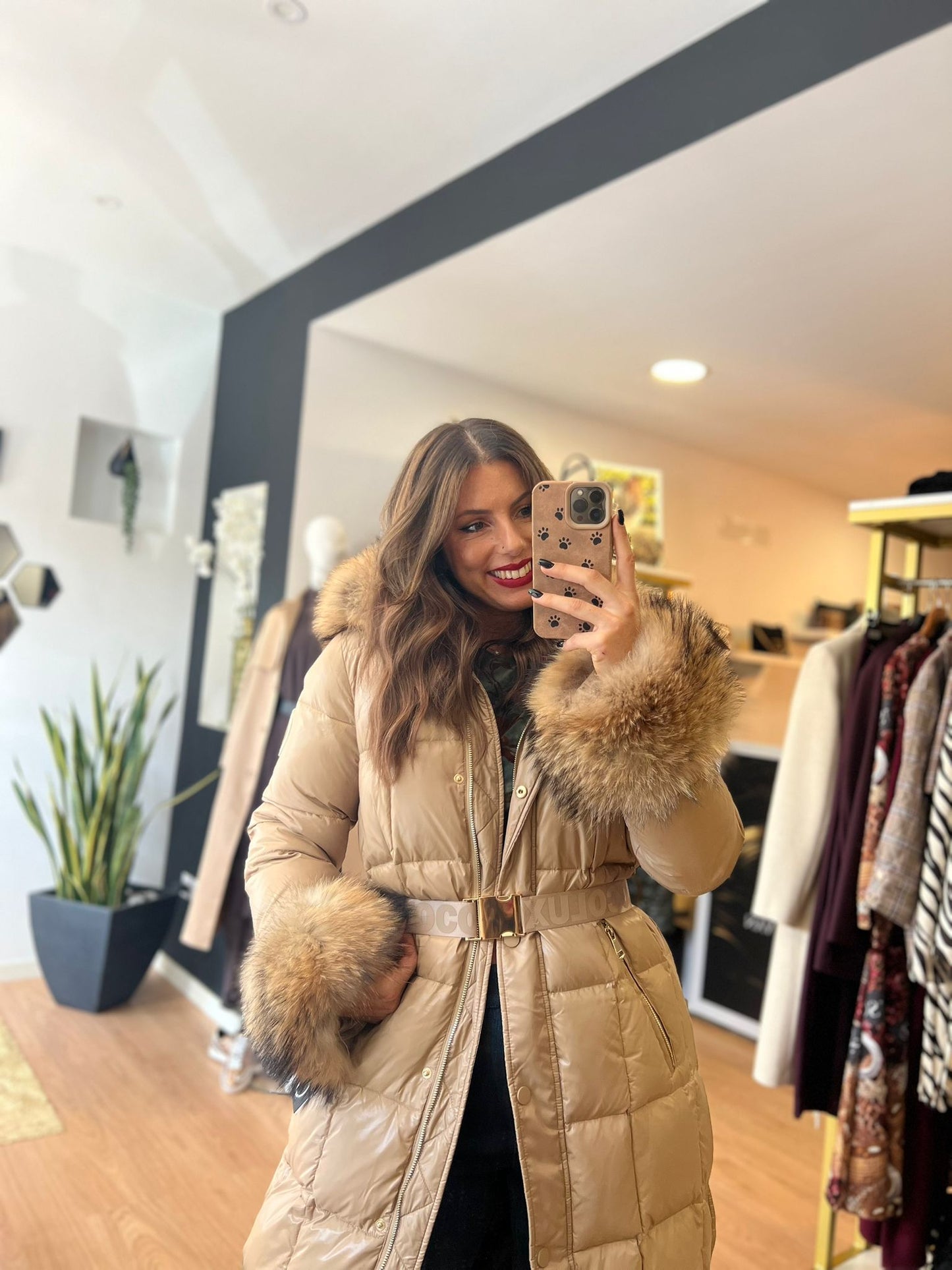 Casaco Bege com Pormenores em Pêlo