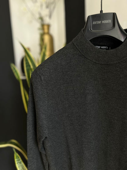Camisola Gola Subida – Cinza Escuro – Antony Morato