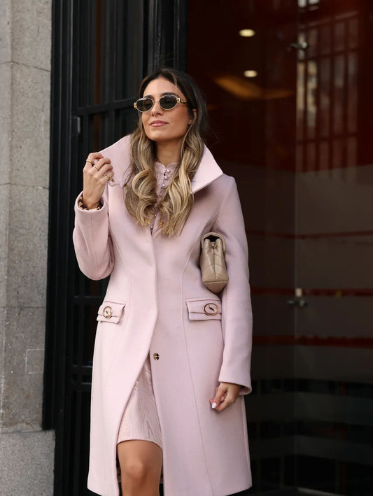 Sobretudo Rosa – Elegância Intemporal