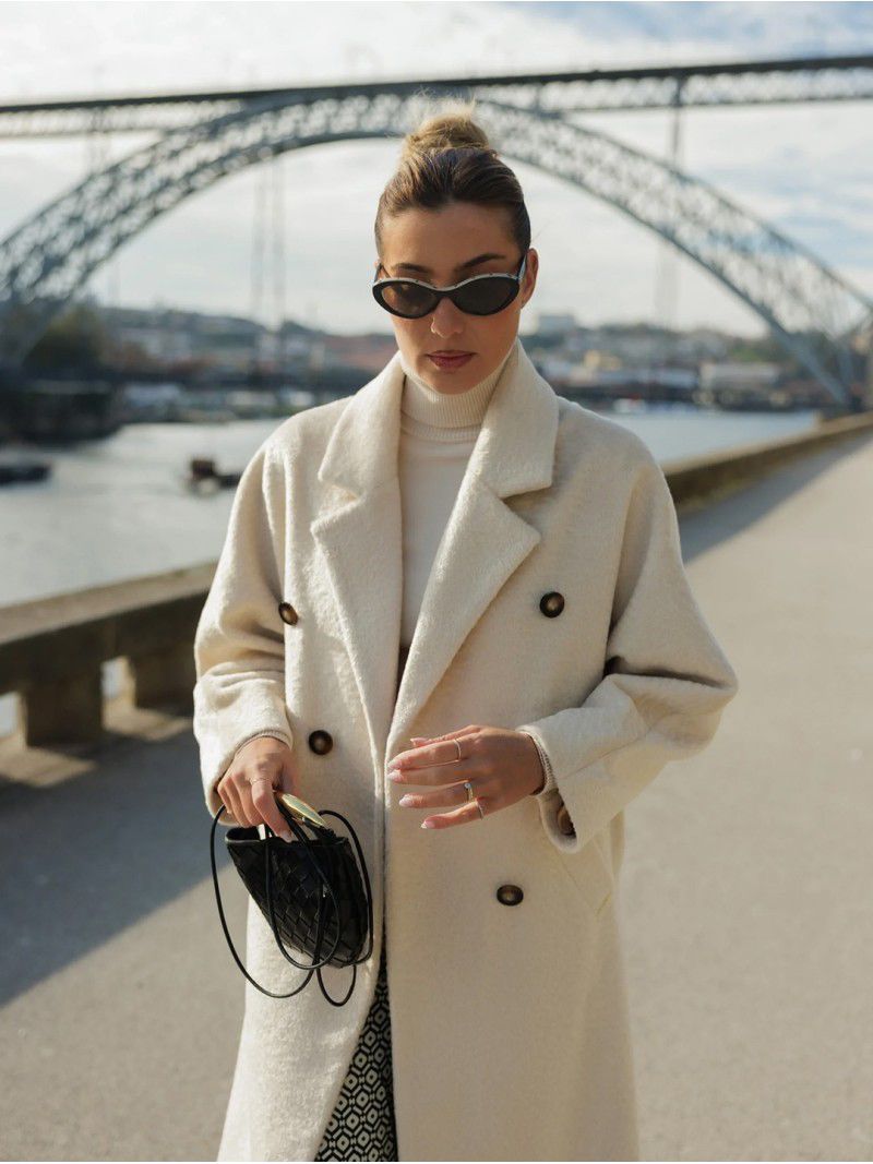 Casaco oversize em tecido fantasia