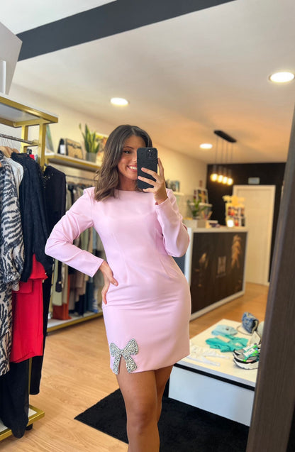 Vestido Curto Rosa com Laço Aplicado