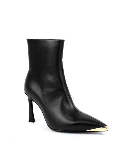 Botins em Pele com Biqueira Dourada
