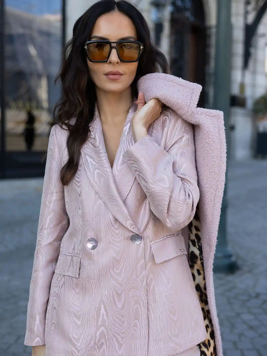 Blazer em tecido acetinado rosa