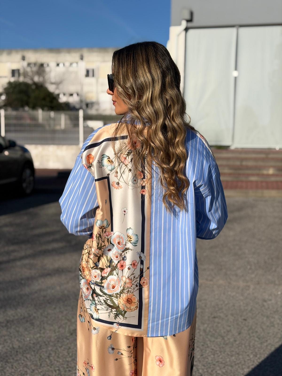 Camisa Floral & Risca Azul