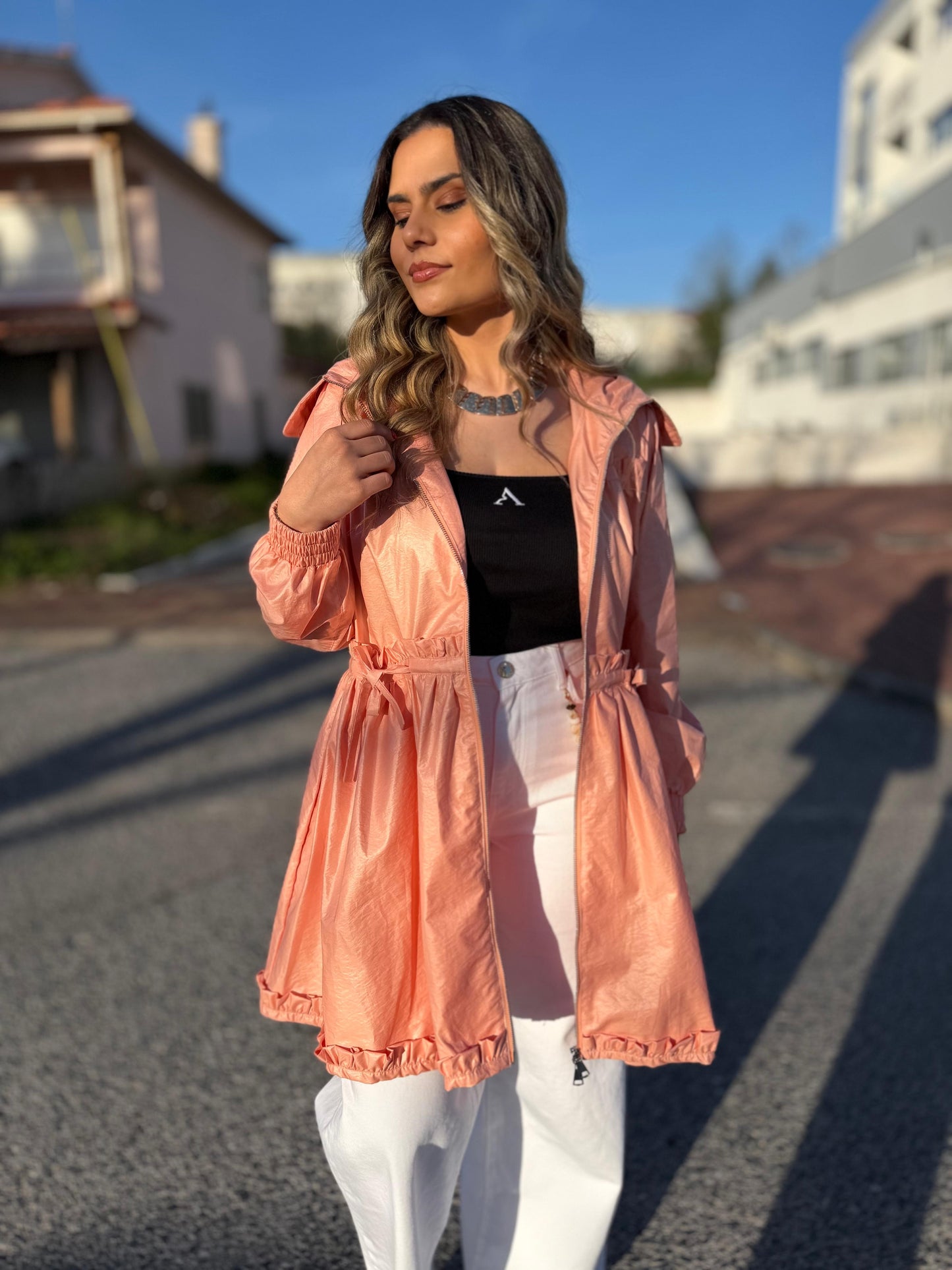 Parka Leve com Cintura Ajustável