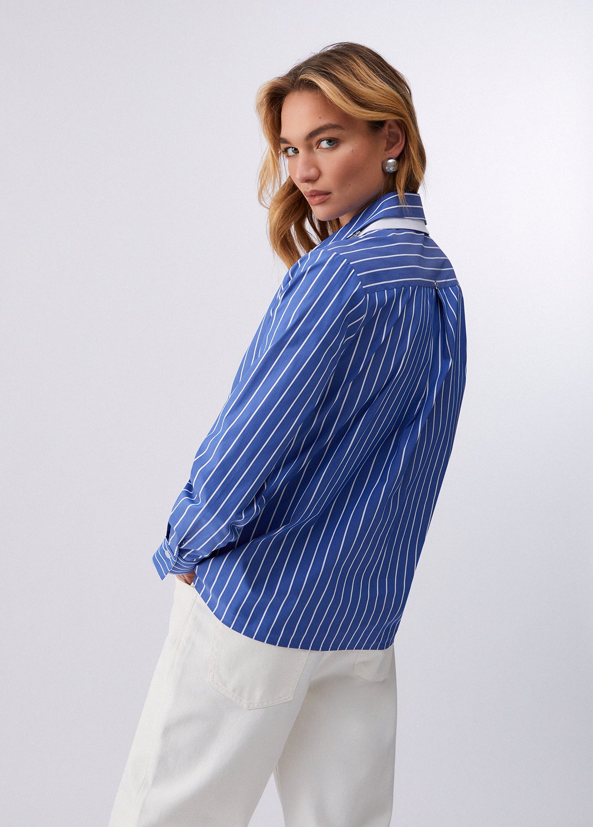 Camisa de Riscas e Strass Azul