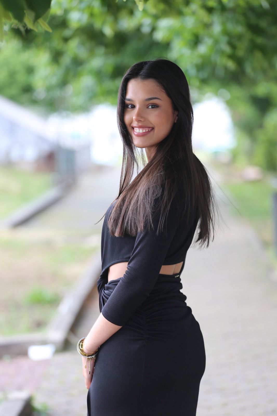Vestido Longo com Brilho Subtil