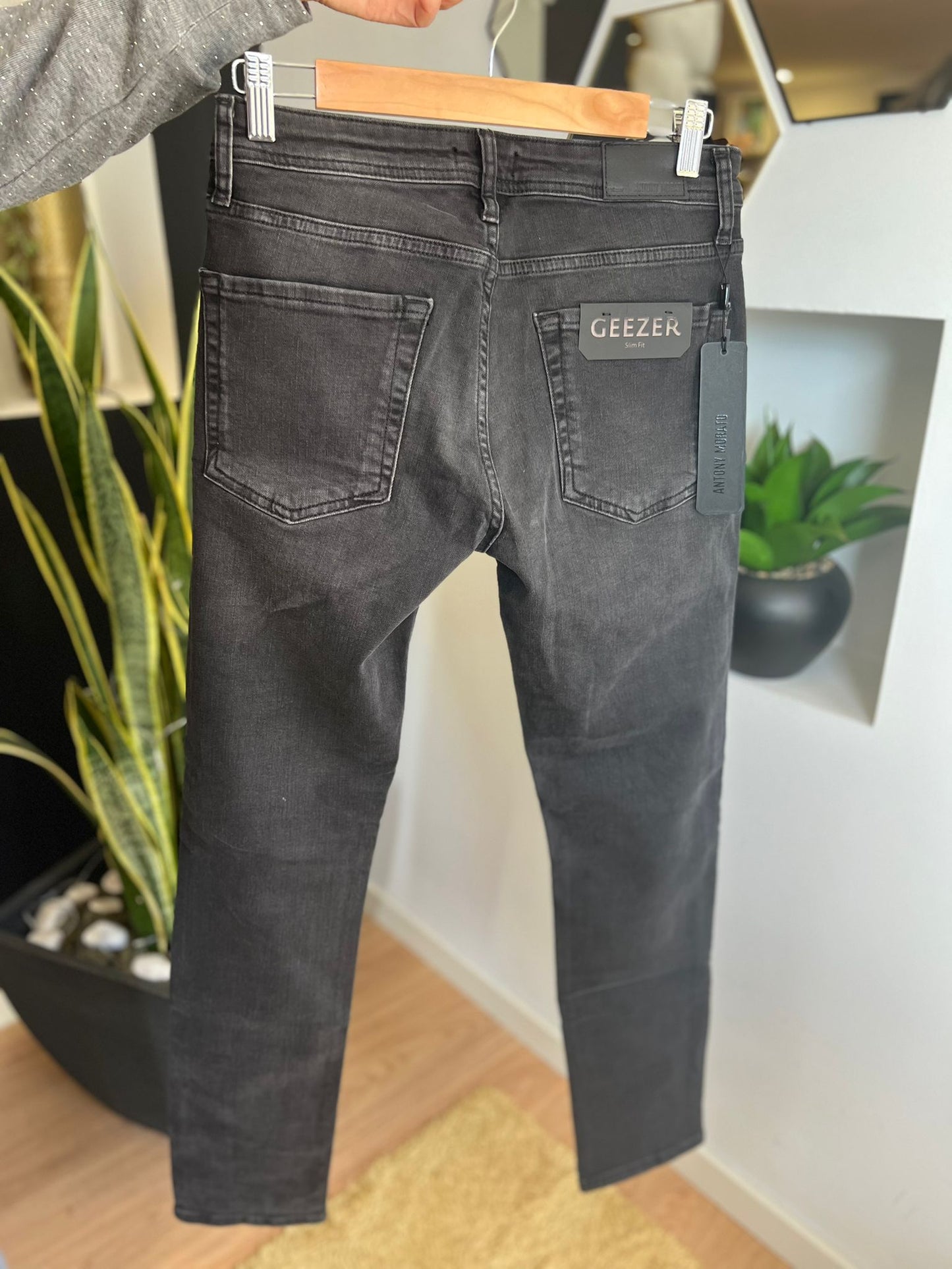Calças de Ganga Antony Morato – GEEZER (Slim Fit) – Cinzento Escuro
