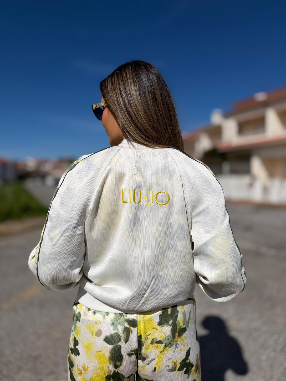 Conjunto Floral Premium com Bomber Reversível