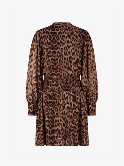 Vestido com estampa de leopardo