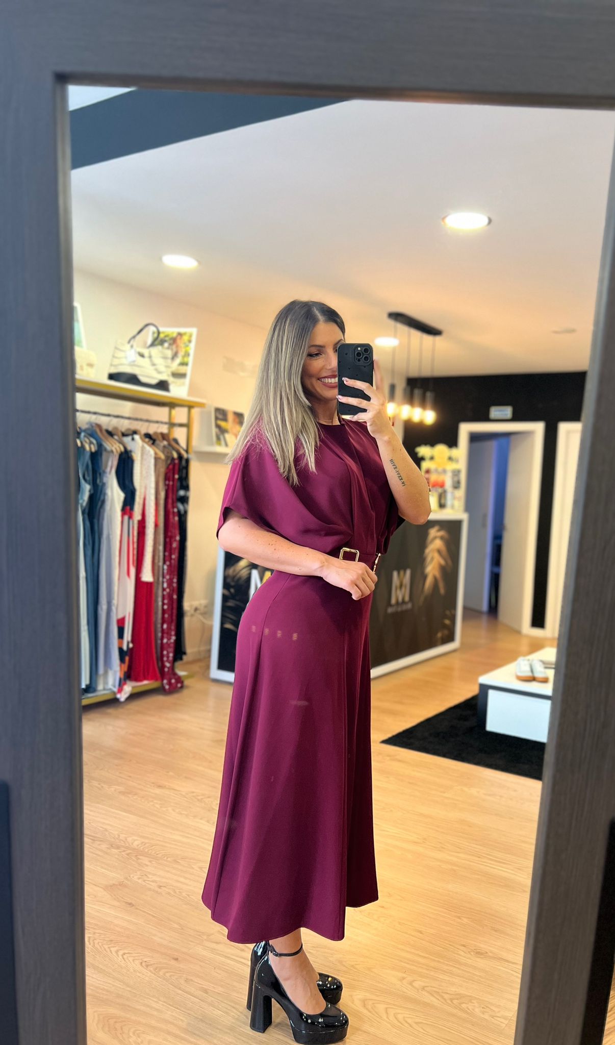 Vestido Longo Imperial – Elegância e Sofisticação
