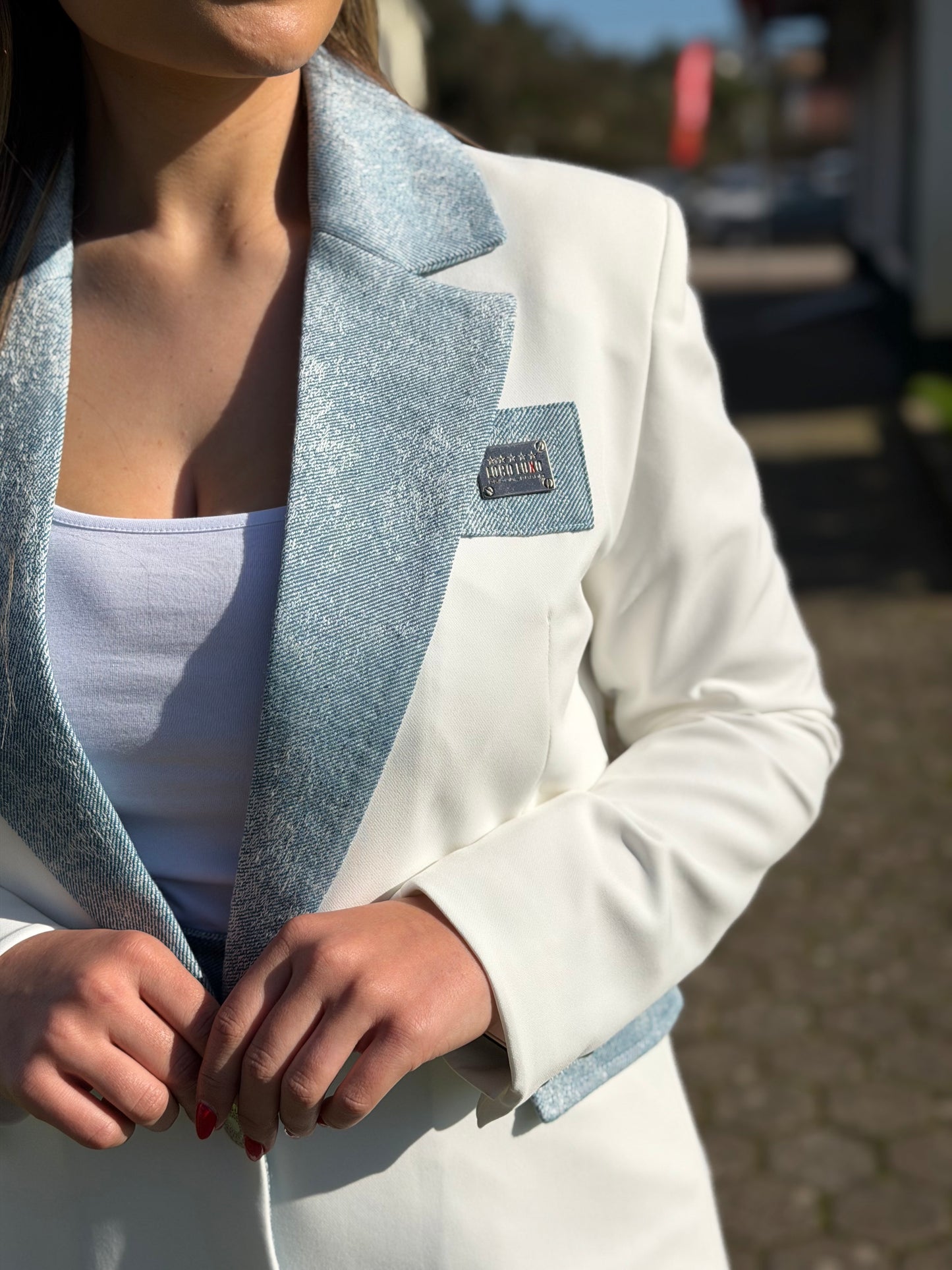 Blazer Locoluxo Branco com Detalhes em Azul