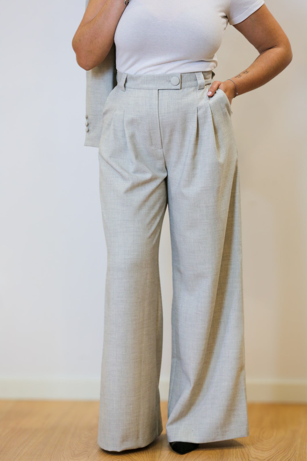 ✨ Conjunto Blazer & Calça – Elegância Contemporânea